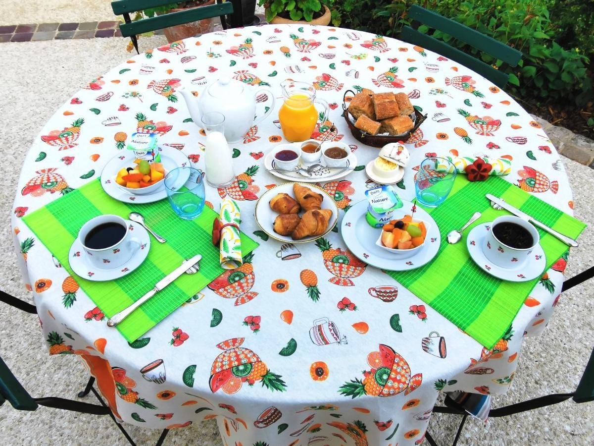 Au Bord De L'Eau Bed and Breakfast Pessac-sur-Dordogne Exteriör bild